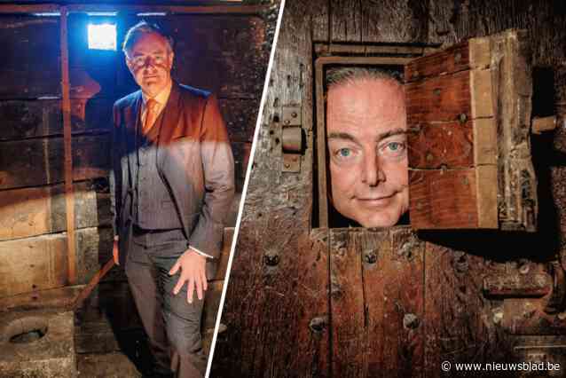 Antwerps burgemeester Bart De Wever even opgesloten in Lierse cel: “Dit heeft voor mij een emotionele betekenis”
