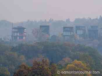 Edmonton weather: Wildfire smoke continues Monday, air quality at high risk