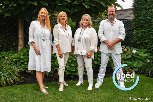 Joke stelt nieuw vocaal ensemble voor in haar tuin