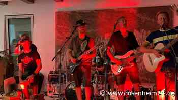 Hunderte Besucher in Bruckmühl tanzen beim „Triftbach-Sound“ in die Nacht