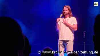 Comedin Kebekus will in Braunschweig aus Carolins Schatten