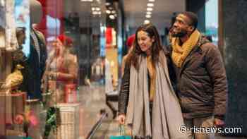 Holiday Retail Forecasts and Predictions 2023