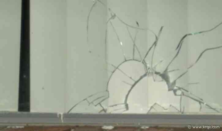 Video: Dangerous shootout outside of Albuquerque apartment complex