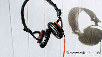 Universal Music Declares War on Streaming Noise