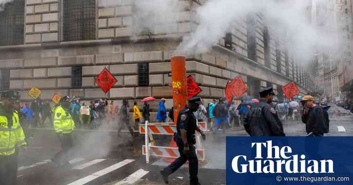 Climate activists block Federal Reserve bank, calling for end to fossil fuel funding