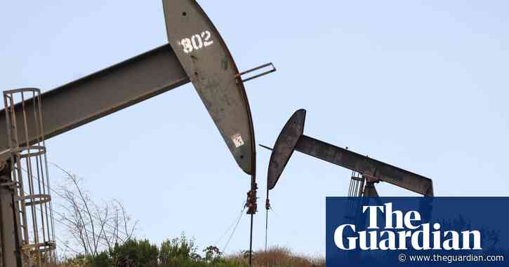 Beware sharper economic slowdown and tougher inflation, warns adviser to central banks