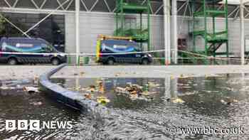 'Significant' flooding shuts Swindon businesses