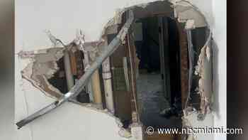 Surveillance video shows thieves stealing large safe from downtown Miami jewelry store