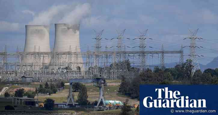 ‘Missing half the equation’: scientists criticise Australia over approach to fossil fuels