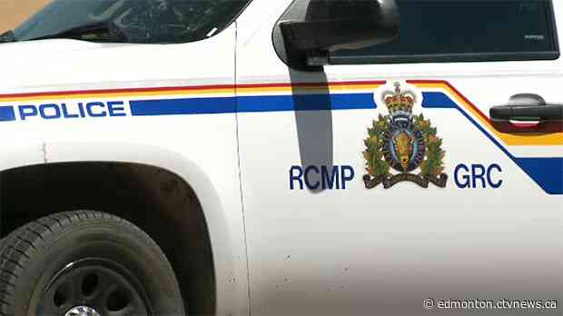 Crash southeast of Rocky Mountain House leaves one dead