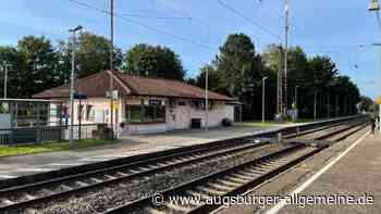 Mann pinkelt am Bahnhof Nersingen gegen Fahrradständer und wird aggressiv