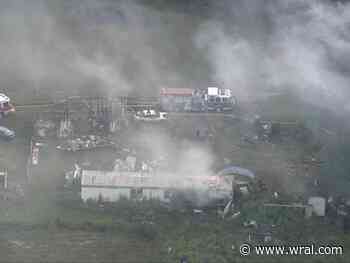 Large fire response: 2 mobile homes destroyed by fire in Johnston County