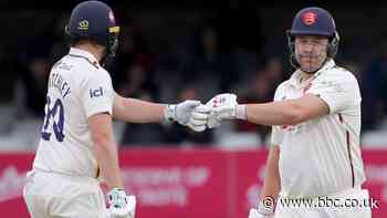 County Championship: Adam Rossington hits century for Essex against Hampshire