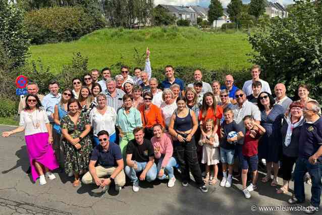 Bewoners van Kermisstraatje vieren feest