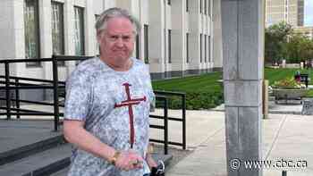 Defence cross examines complainant in sex assault trial of former junior hockey coach