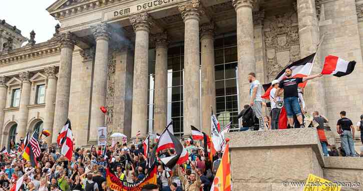 Deutlich mehr Menschen teilen rechtsextreme Positionen