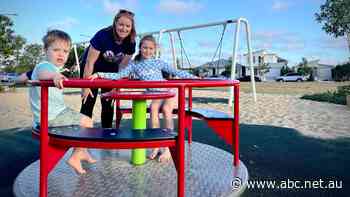 'Bound to be a bushfire': El Niño sparks fresh fears in booming estate with only one road out