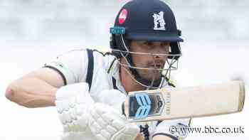 County Championship: Warwickshire skipper Will Rhodes steers Bears into lead at Lord's
