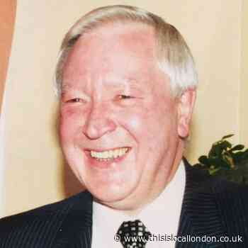 Tributes to former Newham Recorder editor Tom Duncan