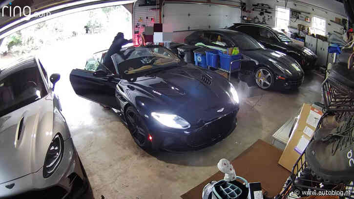 Aston Martin-eigenaar wordt overvallen in zijn eigen garage [video]