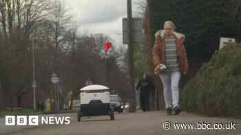 Robot grocery delivery service to expand in Trafford