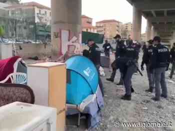 "200 respinti ogni giorno a Ventimiglia". Così la Francia viola Schengen e gli accordi Ue