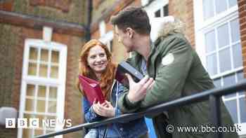 Fall in students accepted into university in UK