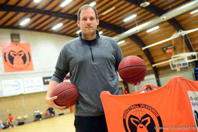 Fel vernieuwd Bavi staat met piepjonge coach Maxim De Weerdt al op eerste speeldag voor stevige test: “Willebroek wordt meteen een waardemeter”