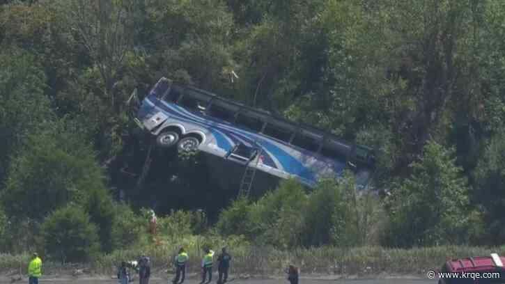 1 dead after bus carrying students to band camp crashed in New York: officials