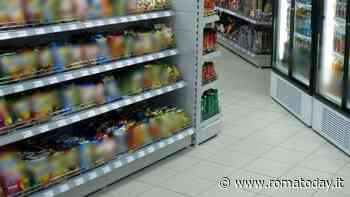 Esquilino, armato di taglierino rapina minimarket