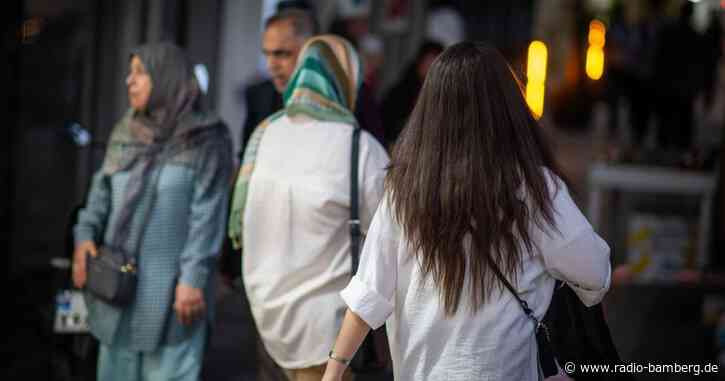 Berichte: Iranerin nach Urteil zu Peitschenhieben verhaftet
