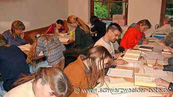 Sulzer fertigen Bibel-Handschrift: Sogar in Griechenland und auf den Alpen wird abgeschrieben