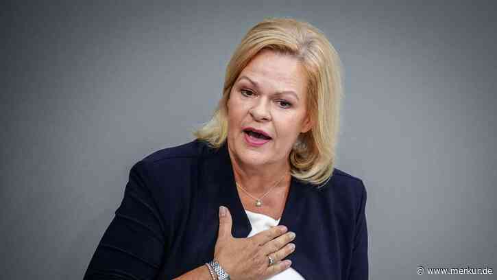 Faeser: Stationäre Grenzkontrollen als „Möglichkeit“