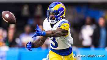 Newly added Akers likely to wait for Vikes debut