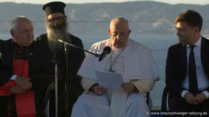 Papst nennt Seenotrettung von Flüchtlingen "Pflicht der Menschlichkeit"