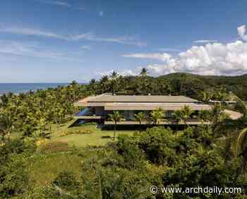 01 TVN House / Saraiva e Associados