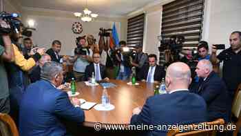 Bericht: Kampfverbände von Berg-Karabach werden aufgelöst