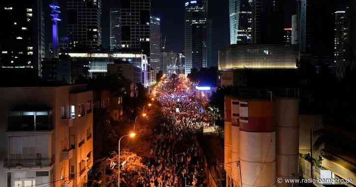 Hunderttausend demonstrieren in Tel Aviv gegen Regierung