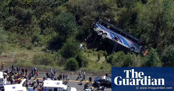 New York school community mourns after two killed in school bus crash