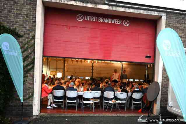 Tettermadammen organiseren langste Tettertafel