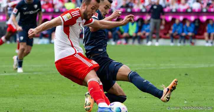 Kane feiert Dreierpack in Lederhose zum Wiesn-Start