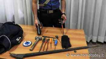 I quattro ragazzi trovati con attrezzi da scasso e una pistola in auto