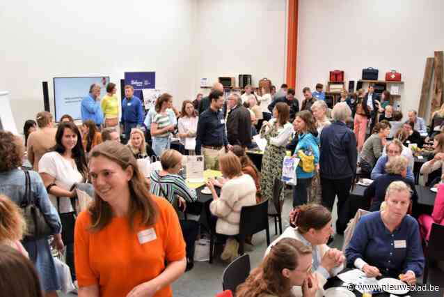 Ruim honderd dokters zoeken collega’s tijdens jobbeurs, slechts 17 huisartsen in opleiding dagen op: “Het tekort is groot”