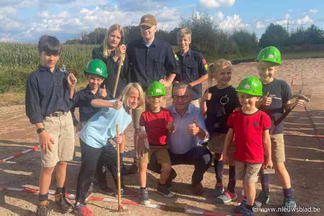 Eerstesteenlegging nieuwe lokalen Chiro Sint-Amands: “Al sinds 2008 plannen we dit historisch hoogtepunt”