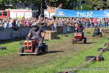 Spektakuläres Rasenmäher-Rennen beim Ostenländer Markt
