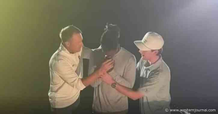 Auburn Coaches Draw Legal Fire from Powerful Atheist Group Over Spontaneous Mass Baptism