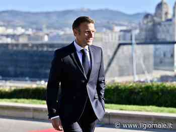 "Migranti, non possiamo lasciare soli gli italiani". Meloni: "Accolgo con interesse la proposta di Macron"