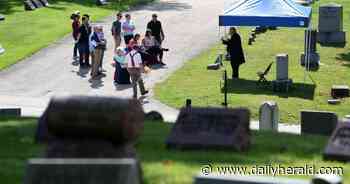 Cemetery walk entertains visitors with tales from Elgin's past