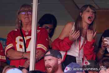 Taylor Swift Turns Out to See Travis Kelce, Kansas City Chiefs Play Chicago Bears