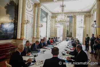 Macron monte en première ligne pour défendre son "écologie de progrès"